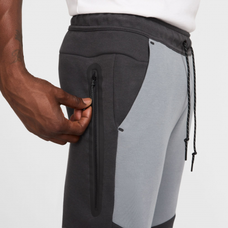 Pantaloni Nike M NK Tch Flc Jggr [5]