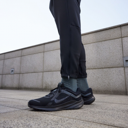 Pantofi sport Nike Quest 5 [3]