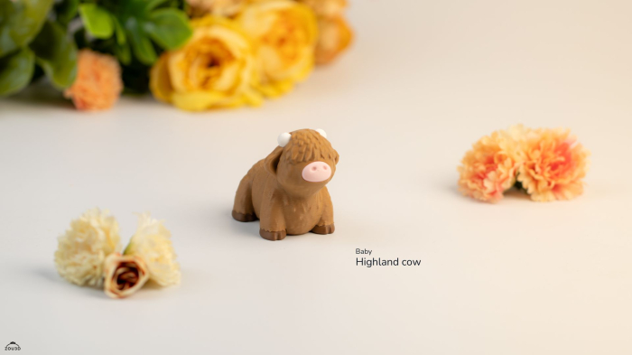Figurină Articulată "Baby Highland Cow" Imprimată 3D | Văcuță Flexi Fidget | Decor Rustic Drăgălaș [2]