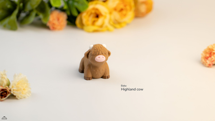 Figurină Articulată "Baby Highland Cow" Imprimată 3D | Văcuță Flexi Fidget | Decor Rustic Drăgălaș [3]