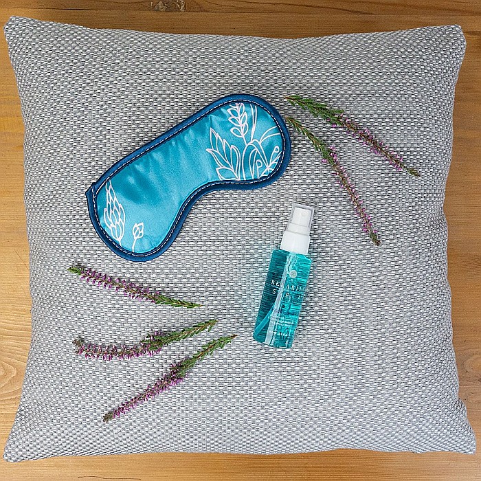 Set Cadou Accentra Relaxing Spa cu Spray Pernă și Mască de Dormit [4]