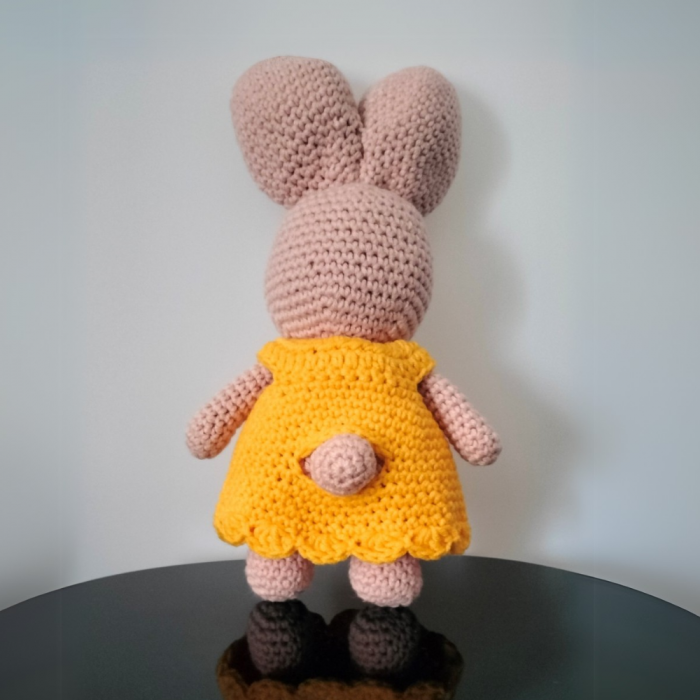 Iepuras crosetat, cu rochita [3]