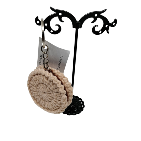 Breloc crosetat "Biscuit cu crema" [4]