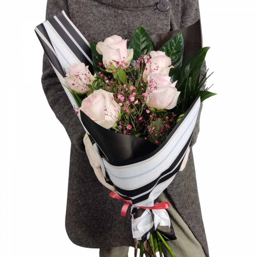 Buchet cu trandafiri roz pal [2]