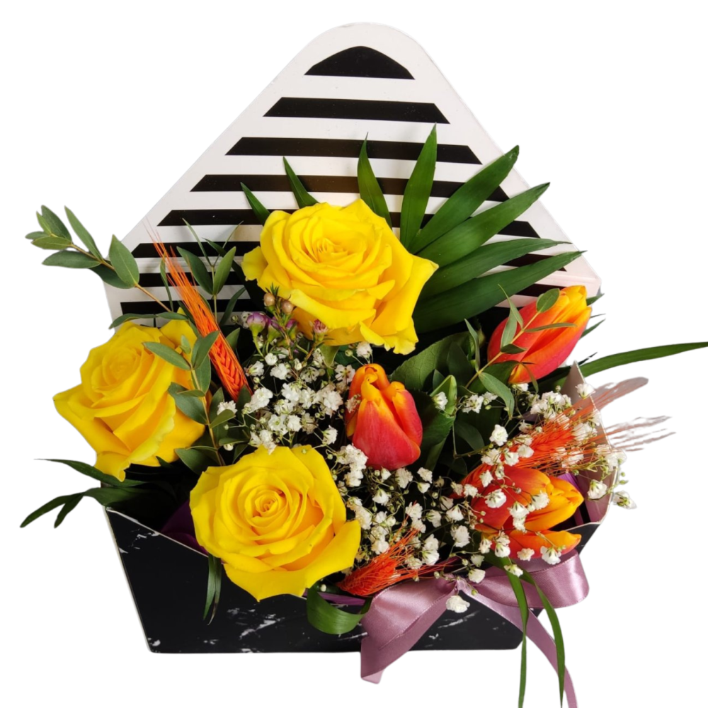 Compoziție tip plic cu lalele și trandafiri [3]