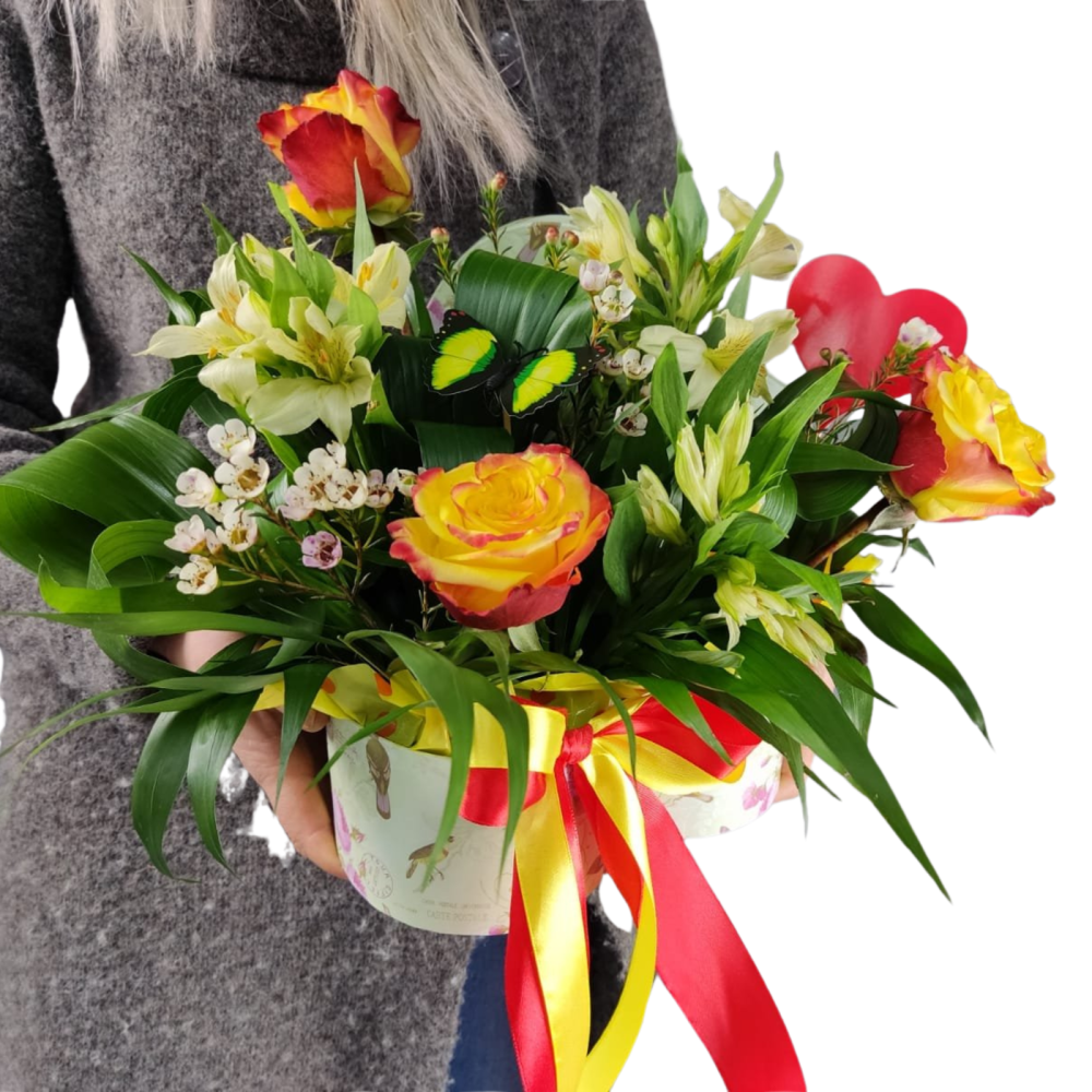 Cutie inimă cu trandafiri catch, alstromeria și wax flowers [3]