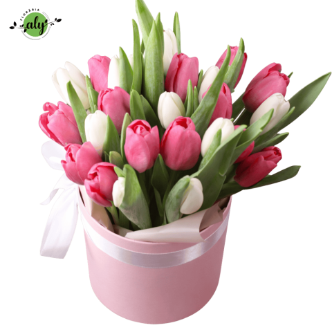 DE SEZON - Aranjament floral cu lalele roz și albe în cutie cilindrică