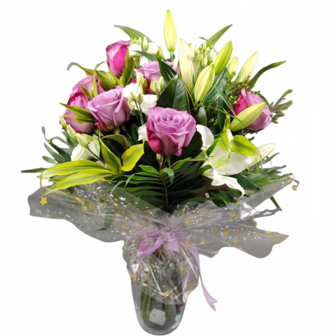 Buchet delicat cu trandafiri, lisianthus și crin imperial [2]