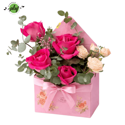 1-8 MARTIE - Compoziție florală în cutie tip plic – Fuchsia Delight