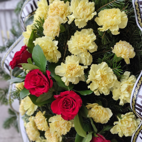 Coroană funerară 2D cu trandafiri și garoafe [1]