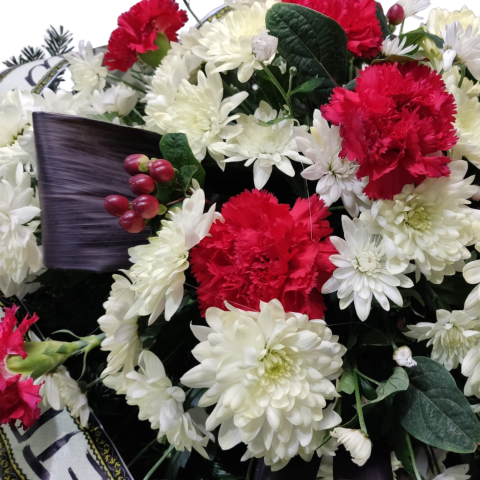 Coroană funerară 3D cu garoafe și crizanteme [2]