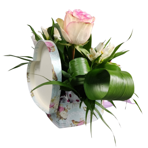 Cutie inimă cu trandafiri roz, alstromeria și wax flowers [2]