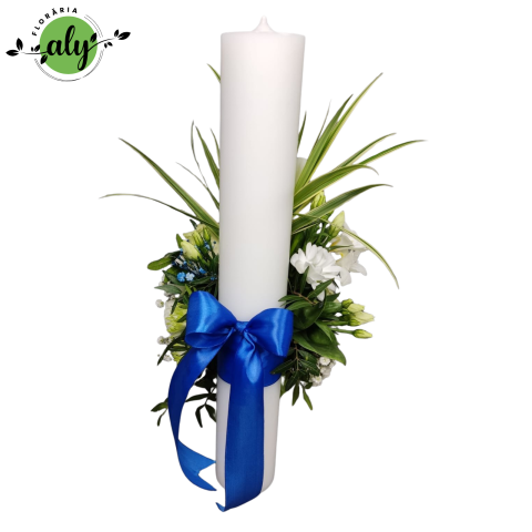 Lumânare de botez cu trandafiri, lisianthus, frezii, crizanteme și gypsophila [1]