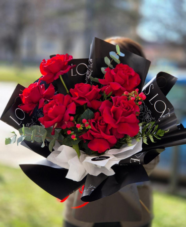 Buchete flori - Buchet romantic din trandafiri roșii