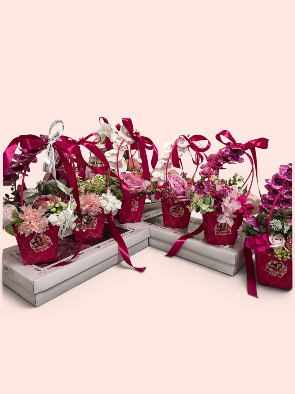 Coșuleț Floral Premium cu Trandafiri Imperiali și Orhidee – Florăria La Cireșica [2]
