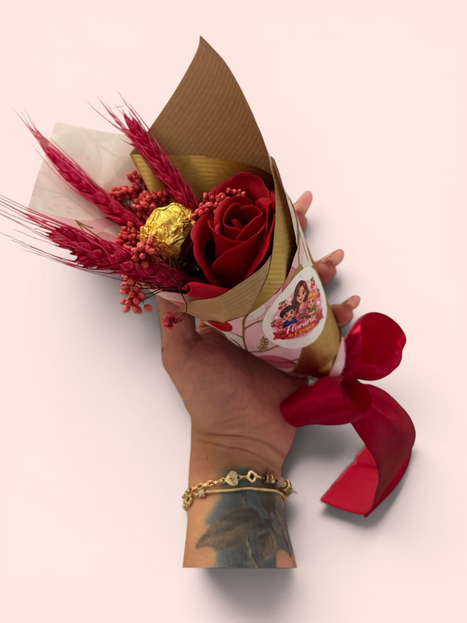 Mini Buchet Cadou Premium cu Trandafir Imperial și Praline – Florăria La Cireșica [2]