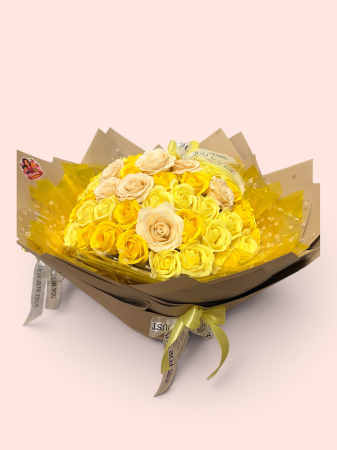 Buchet Sunshine cu Trandafiri Galbeni și Crem [2]