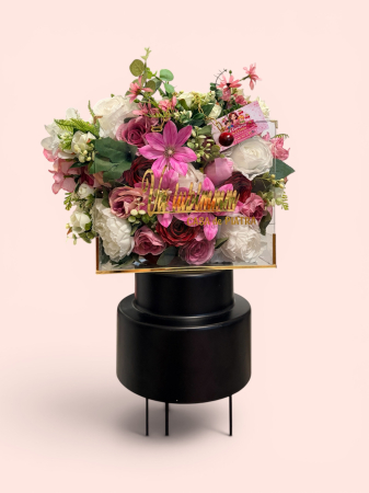 Gentuța Cireșica – Aranjament Floral Premium în Plexiglas [1]