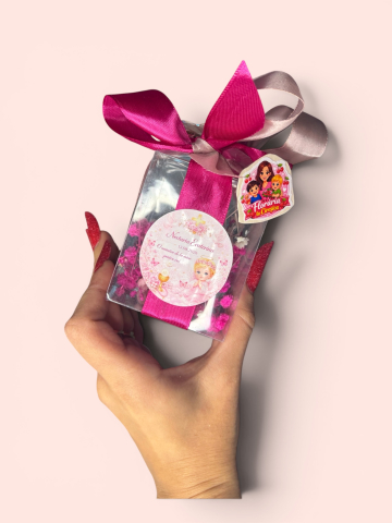 Botez - Lumânare Parfumată de Botez cu Flori Uscate în Cutie Transparentă Premium