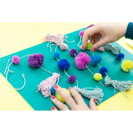 Accesorii craft - AD309 Ciucuri colorati DACO [1]