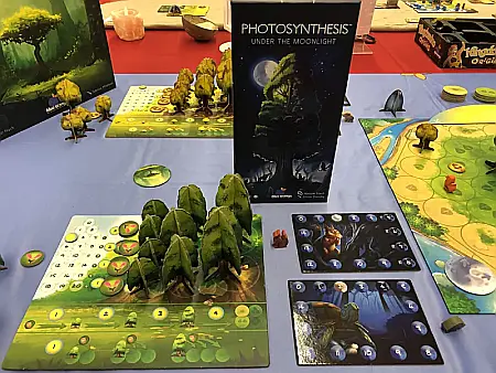 PHOTOSYNTHESIS UNDER THE MOONLIGHT [1]