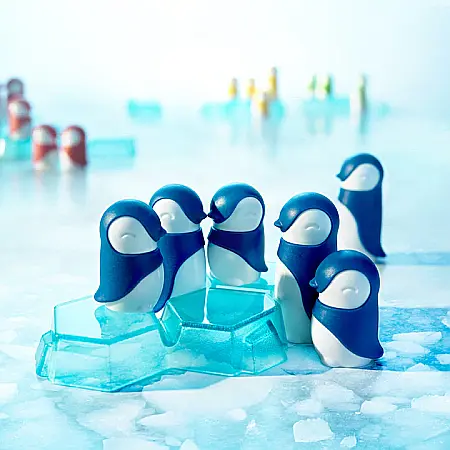 PENGUINS HUDDLE UP [2]