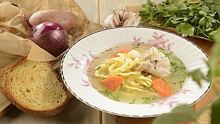 Meniu - Supă De Pui Cu Tăiței De Casă