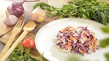 Salate - Salată Mixata De Varză Albă, Varză Roșie Și Morcovi