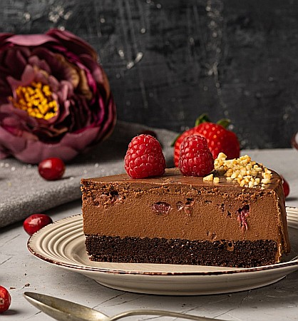 Masa de Paste - Tort Duo Mousse De Ciocolata Cu Fructe De Padure - 1.2 Kg