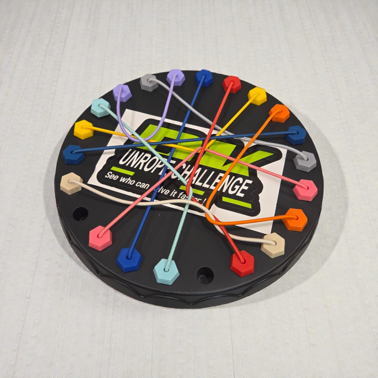 Joc senzorial Montessori cu șnururi [2]