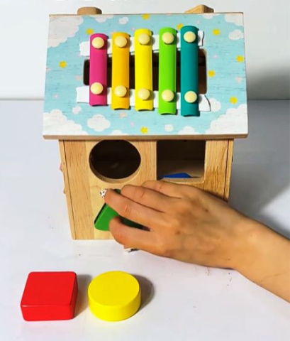 Senzoriale - Casuta Montessori din lemn 8 activitati  pentru Bebeluși