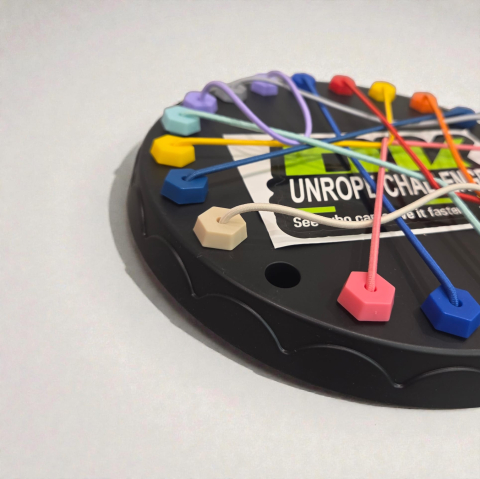 Jocuri și jucării logice - Joc senzorial Montessori cu șnururi