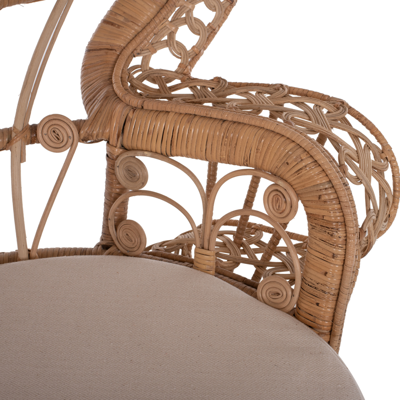 ARMCHAIR ROYAL PEACOCK -B' RATED- HM9342 RATTAN IN NATURAL- CUSHION BEIGE 114x72x150Hcm. [9]