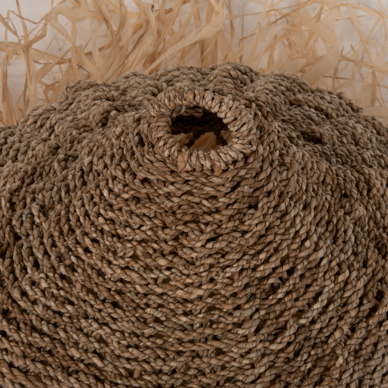 CEILING PENDANT LAMP HM7819 PALM LEAF FIBERS AND SEAGRASS FRINGES IN NATURAL Φ42x34Hcm. [5]