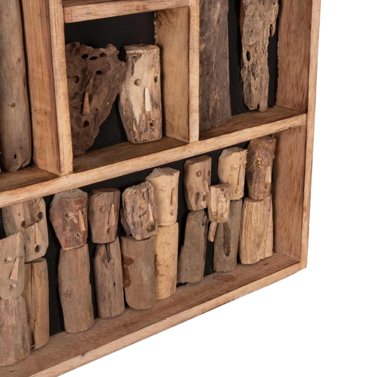 WALL DECORATION MYST HM4275 FRAME WITH FIGURINES MADE OF DRIFTWOOD 60x5x80Hcm. [6]