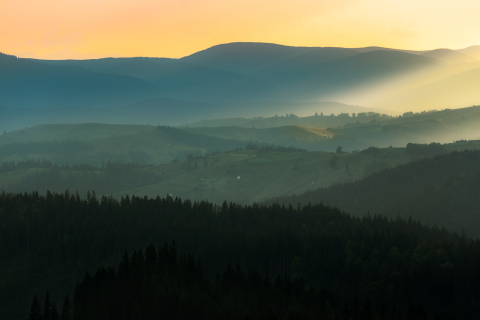 Peisaje autentice romanesti - Tablou canvas, Carpatii Orientali in lumina apusului, munte, 100x70 cm