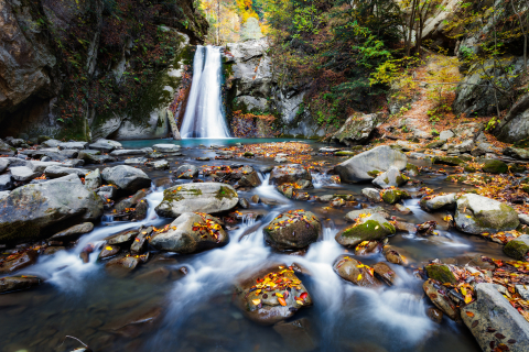 Tablouri canvas - Tablou canvas, Cascada Casoca toamna, Buzau, 120x80 cm