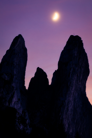 Peisaje autentice romanesti - Tablou canvas, Pietrele Doamnei, Muntii Rarau, Luna, 70x100 cm