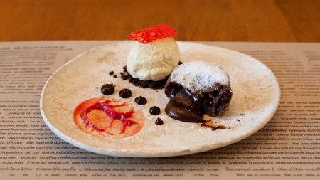 DESERT - COUNT`S CHOCOLATE DELIGHT - LAVA CAKE