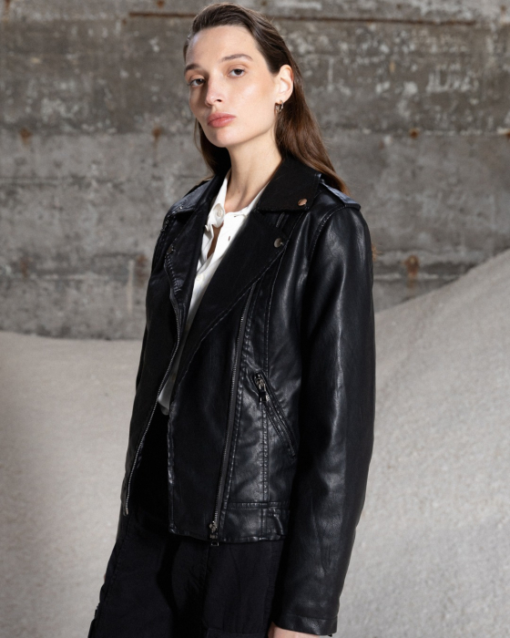 GEACA NEAGRA DIN PIELE ECO – STIL BIKER [1]
