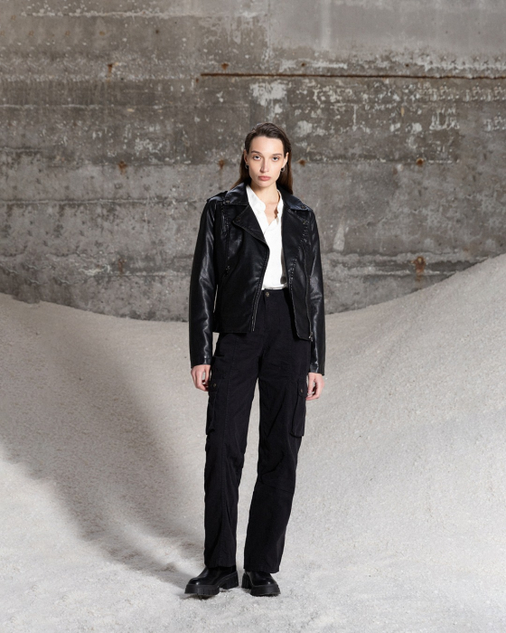 GEACA NEAGRA DIN PIELE ECO – STIL BIKER [2]