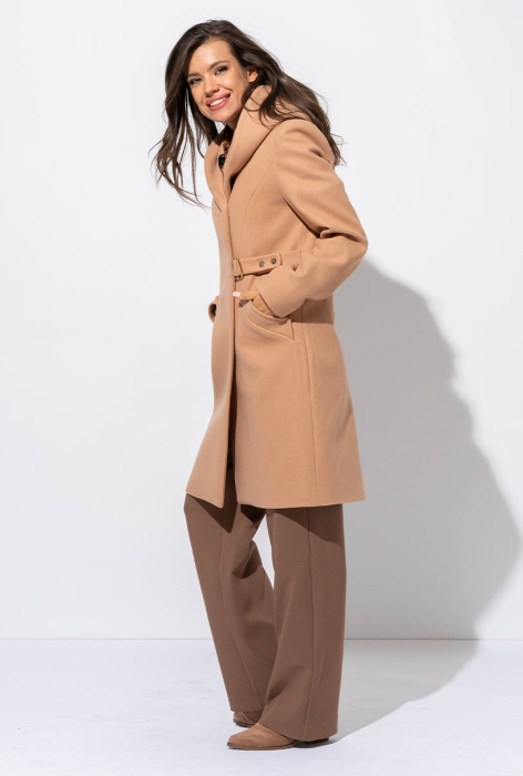 Palton dama camel Rosana cu gluga si catarama decorativa [4]