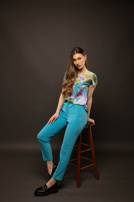 PANTALON ALBASTRU DESCHIS CU CROIALA CONICA [3]