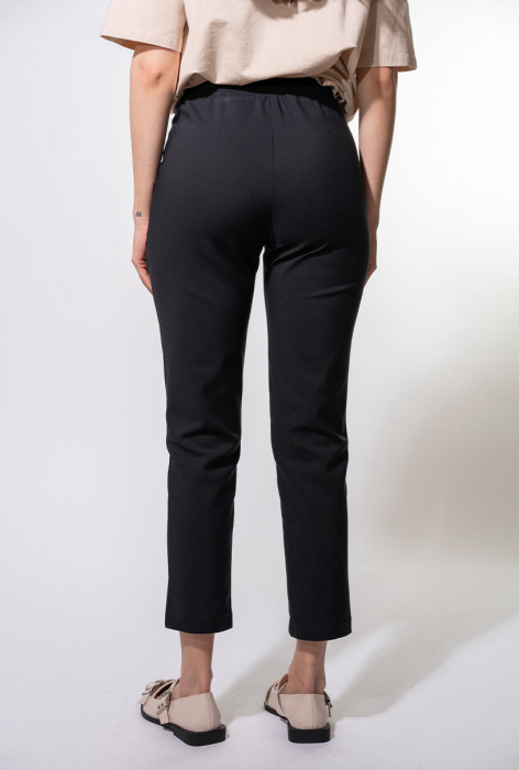 Pantaloni negri cu snur [3]
