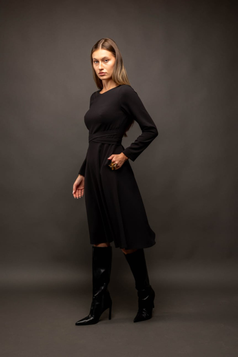 Rochie dama neagra eleganta, cu maneca lunga si talie marcata [2]