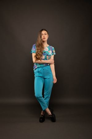 PANTALON ALBASTRU DESCHIS CU CROIALA CONICA [1]