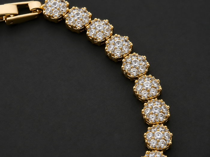 Bratara din otel inoxidabil placat cu aur Golden Blossom cu zirconii aranjate in forma de floare si prelungire [2]