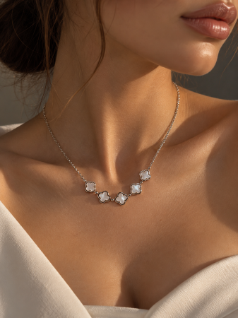 Colier din argint 925 Ivory Clover Necklace cu 5 elemente trifoi sidefate - vedere frontală GB Signature [1]
