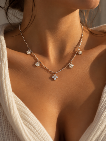 Colier din argint 925 White Blossom Necklace cu charmuri florale albe - vedere frontală GB Signature [1]