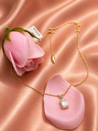 Imperial Frame Necklace [2]